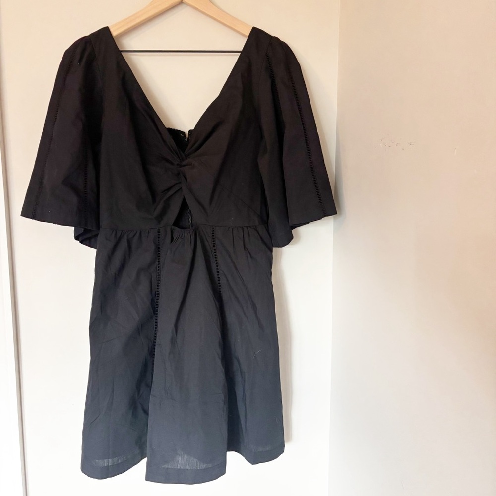 NWT Abercrombie &Fitch black cut out flutter sleeve mini dress sz L